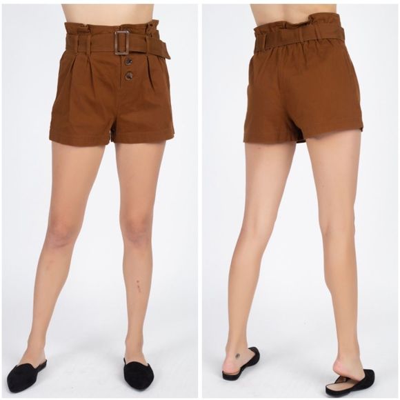 🆕High waisted belted shorts in dark camel - Picture 2 of 5